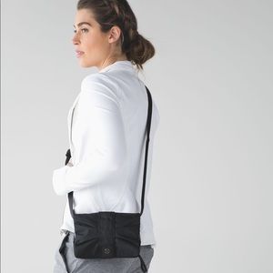 Lululemon Sun Times Pouch - Black
